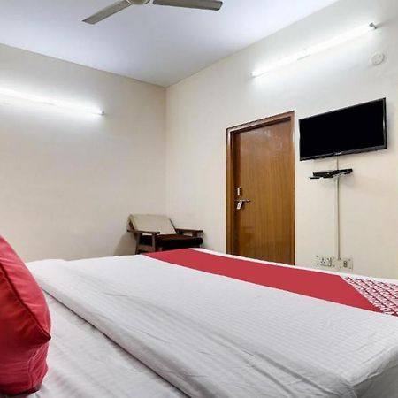 Anh Hotel Lucknow Zewnętrze zdjęcie