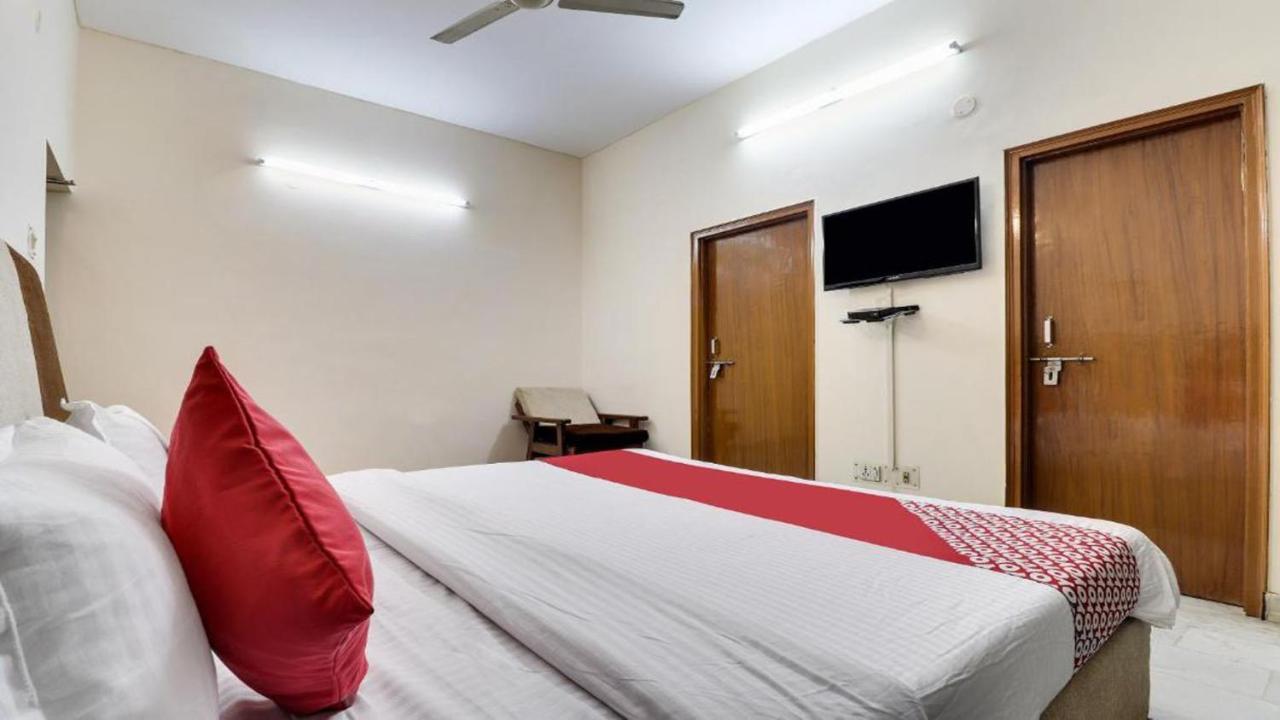Anh Hotel Lucknow Zewnętrze zdjęcie