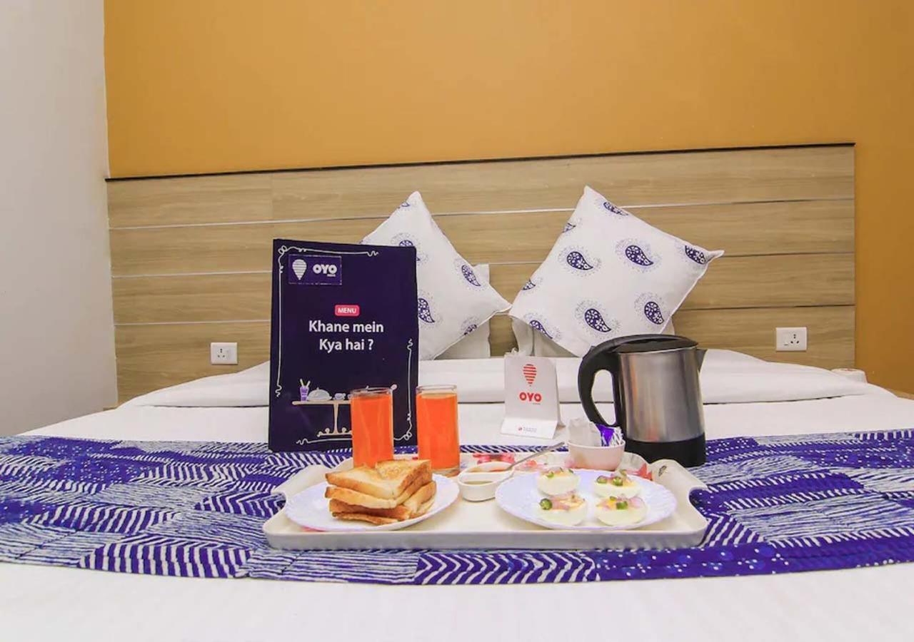 Anh Hotel Lucknow Zewnętrze zdjęcie